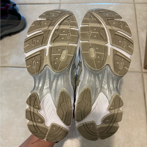 Asics GT-2160 Unisex Sportstyle Shoes - Picture 2 of 8